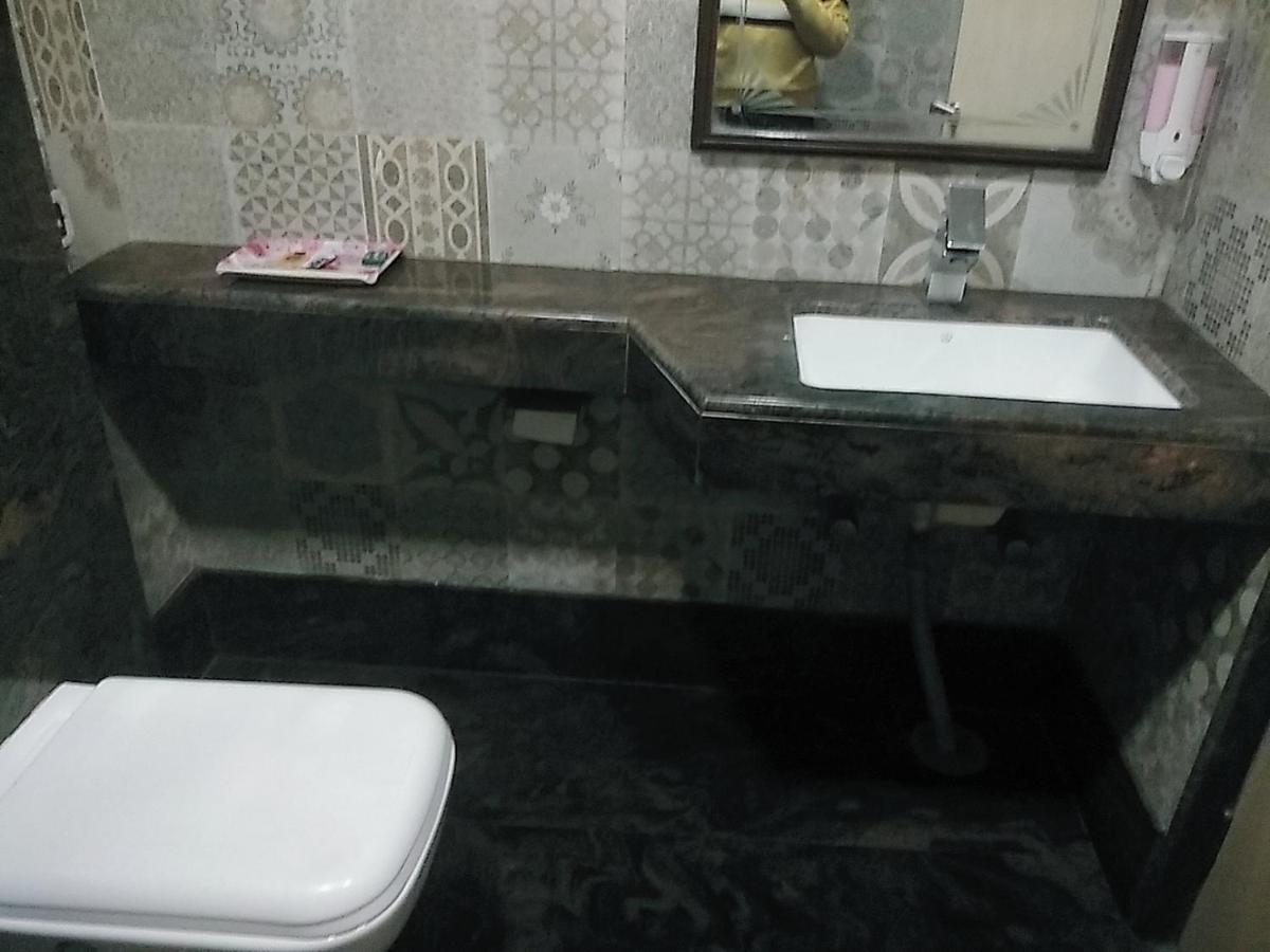 Hotel Manoranjan Inn Lucknow Dış mekan fotoğraf