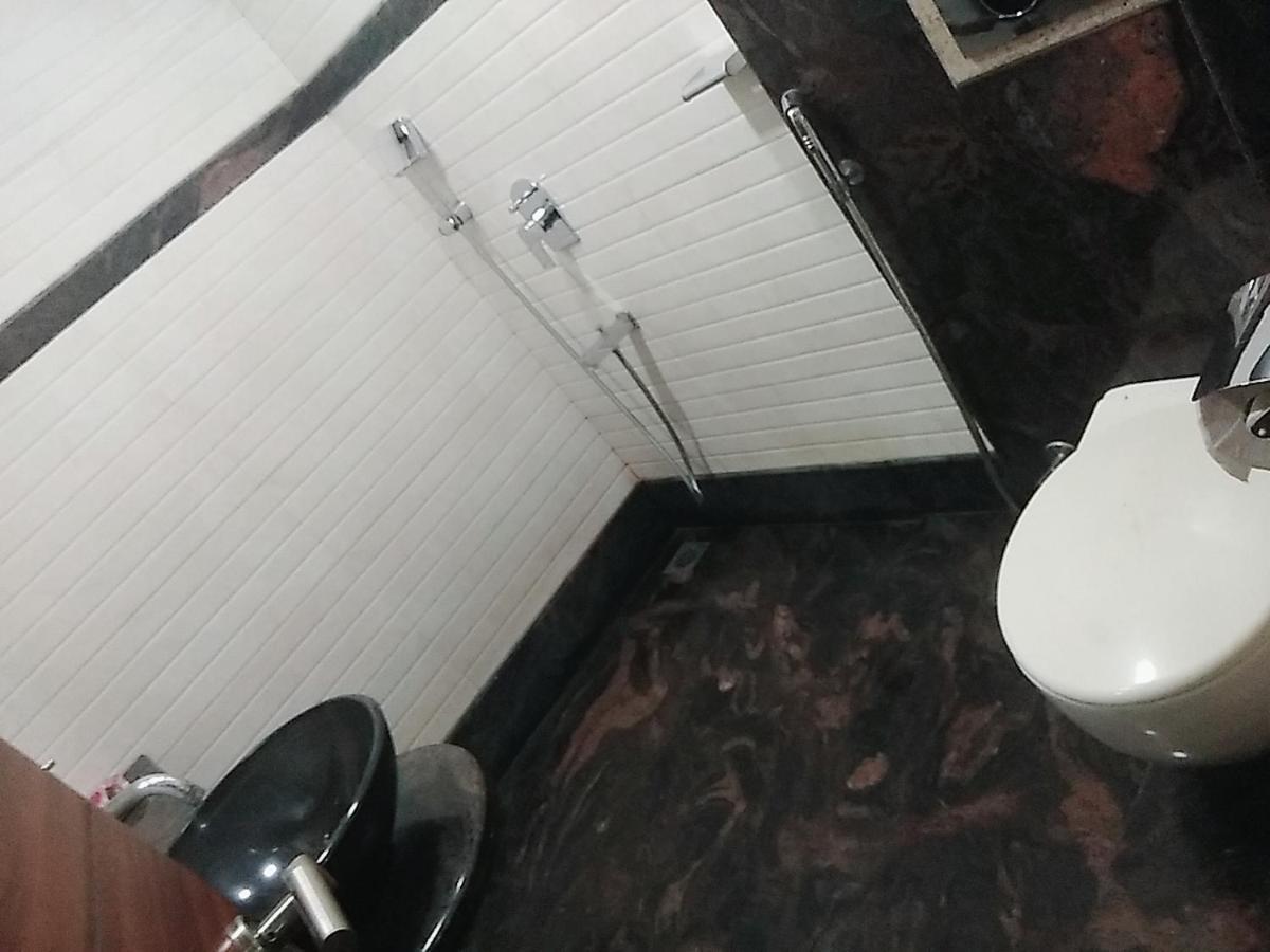 Hotel Manoranjan Inn Lucknow Dış mekan fotoğraf
